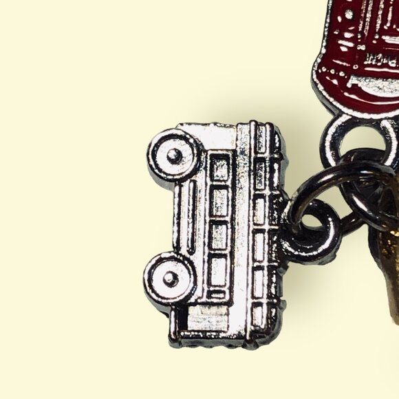British-Themed Keychain With Crown Guard Bus & Phone Booth Charms - Picture 3 of 6